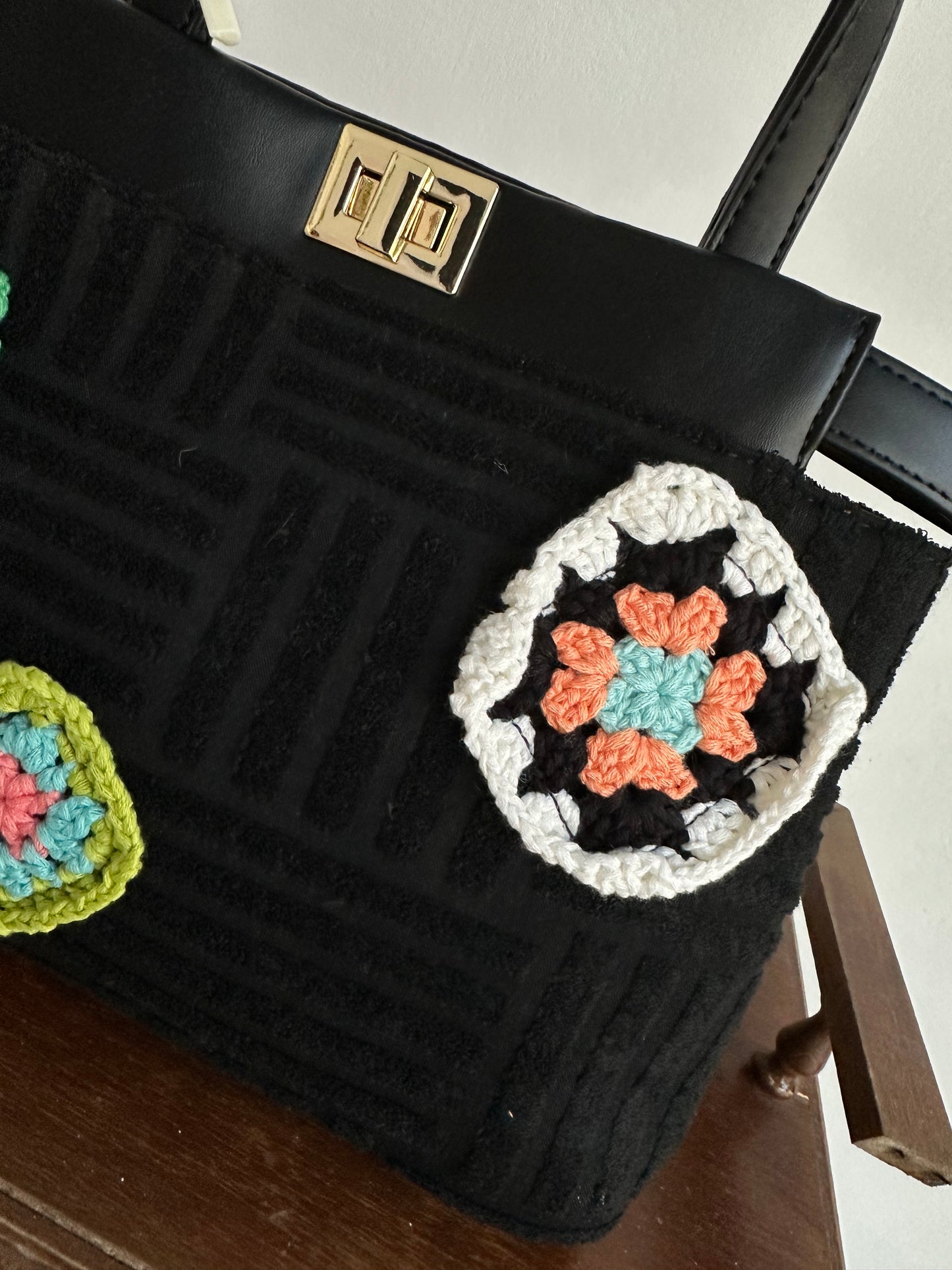 Kelly con Fiori Uncinetto