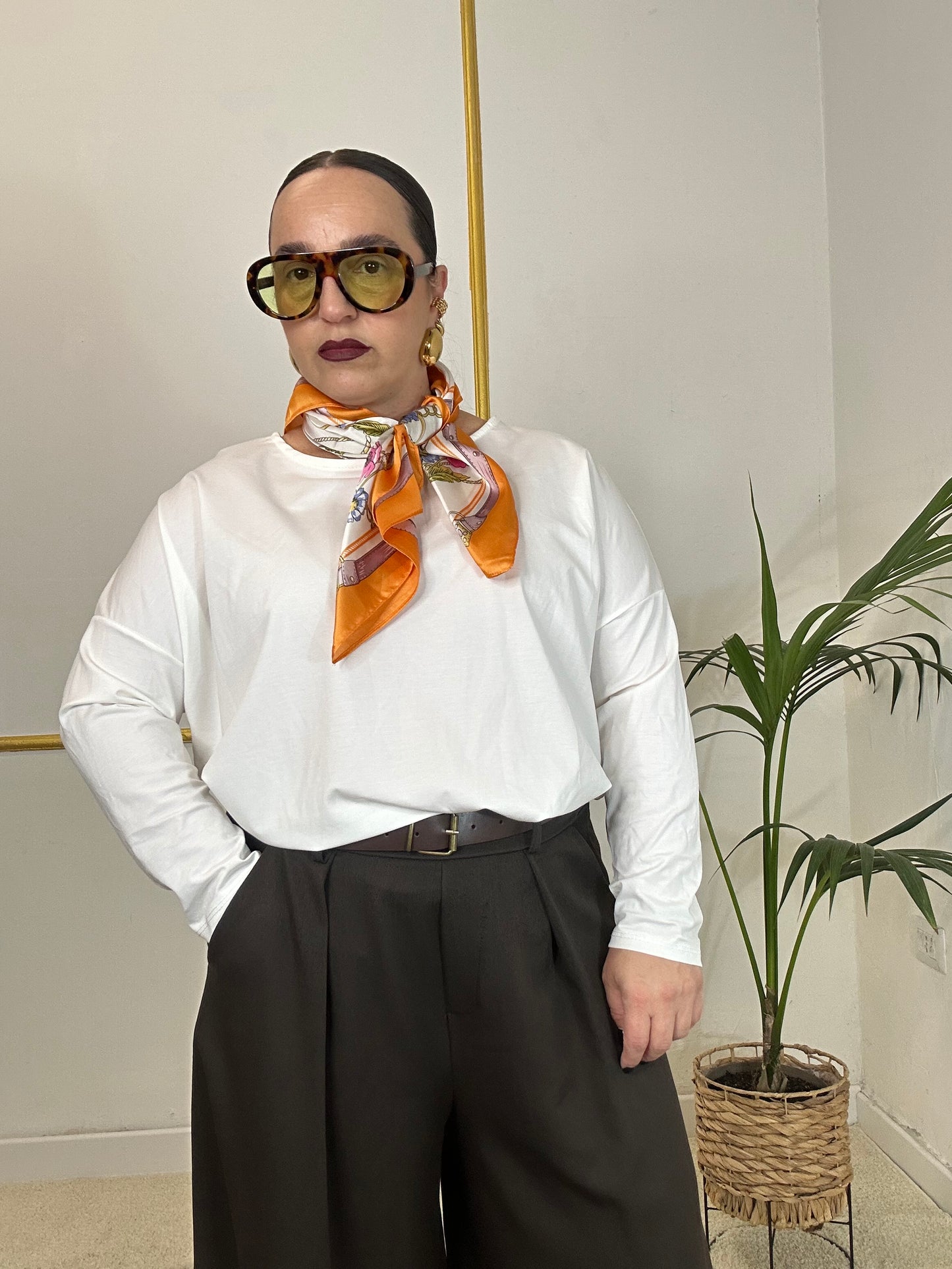 MAGLIA BASICA CON FOULARD