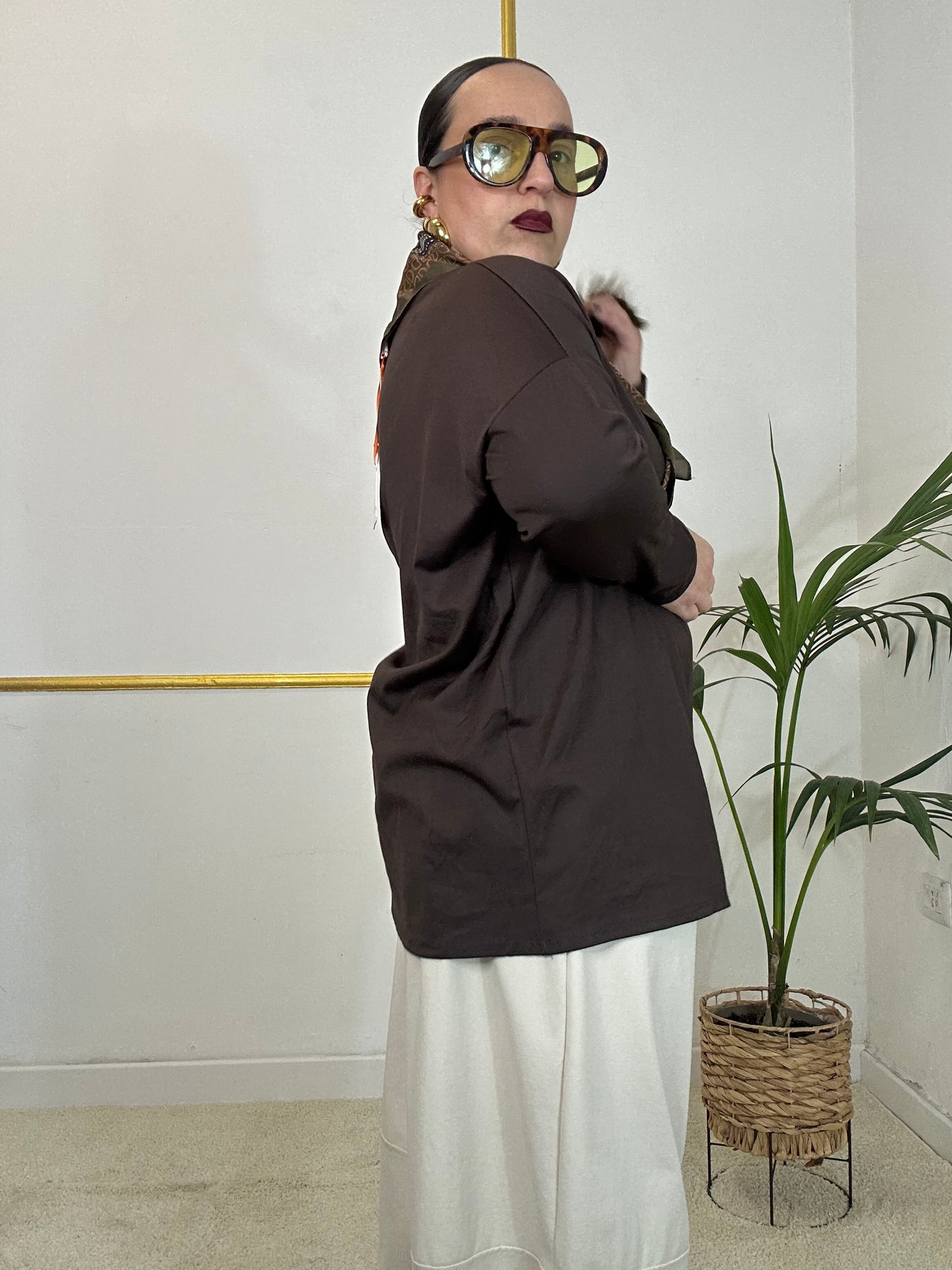 MAGLIA BASICA CON FOULARD