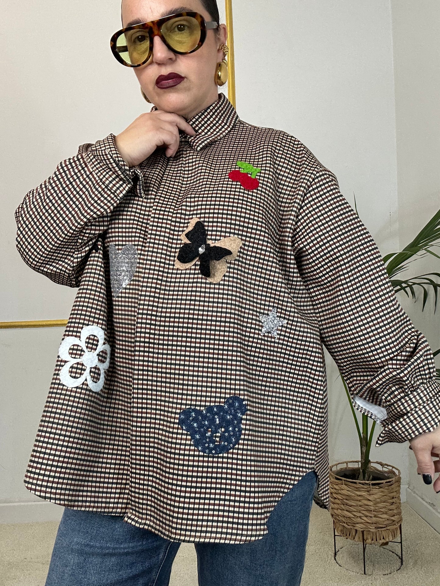 CAMICIA QUADRETTI CON PATCH