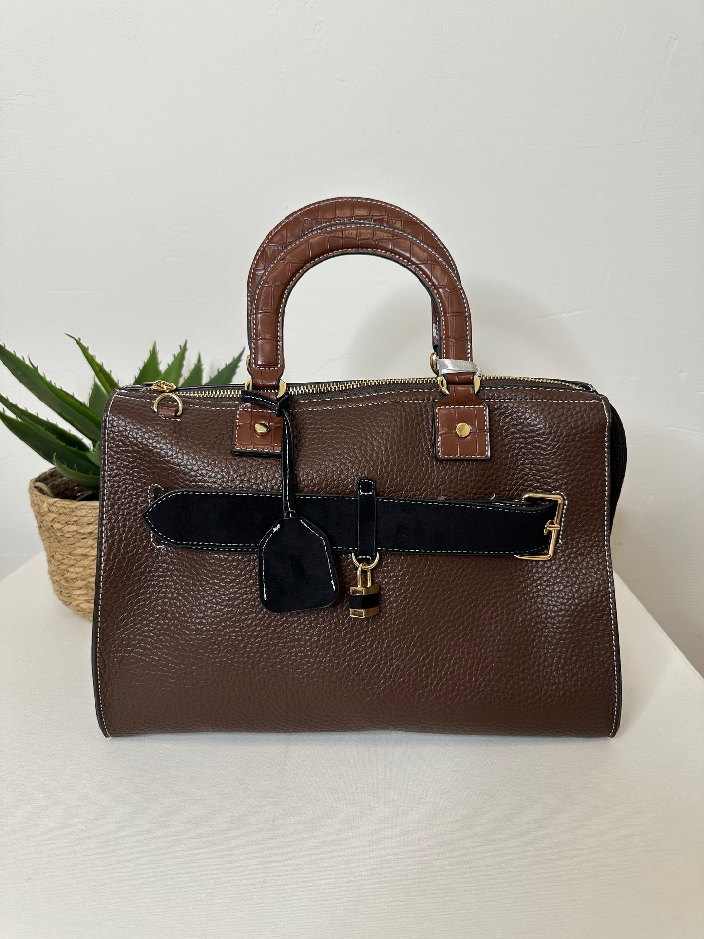 Borsa Marrone Ecopelle Martellata con Tracolla Coccodrillo