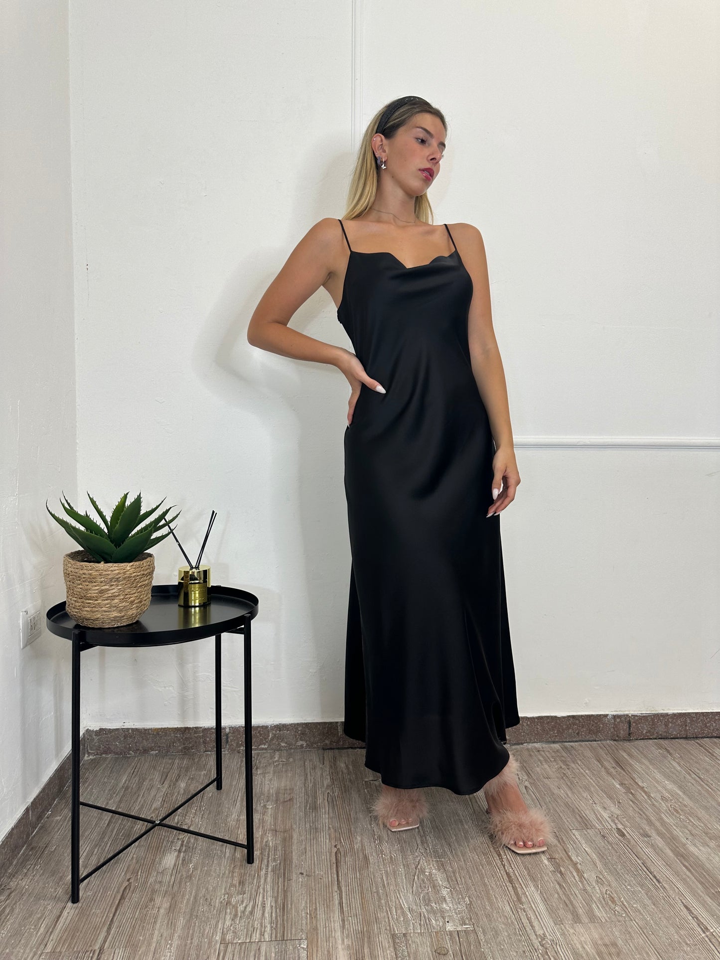 Abito in satin Nadine