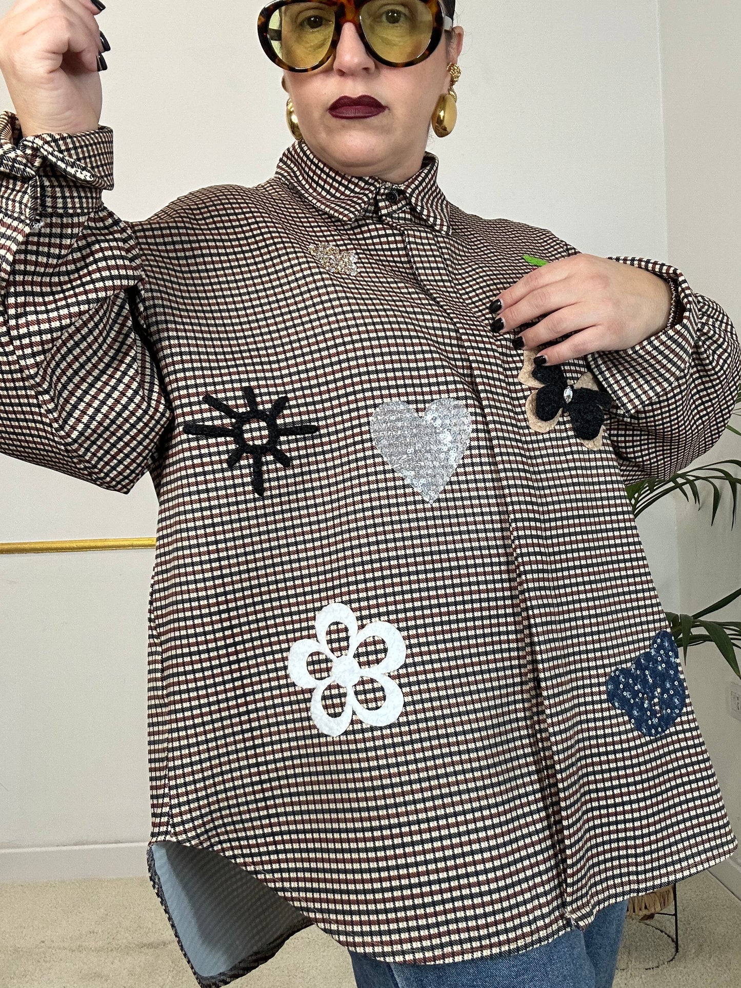 CAMICIA QUADRETTI CON PATCH