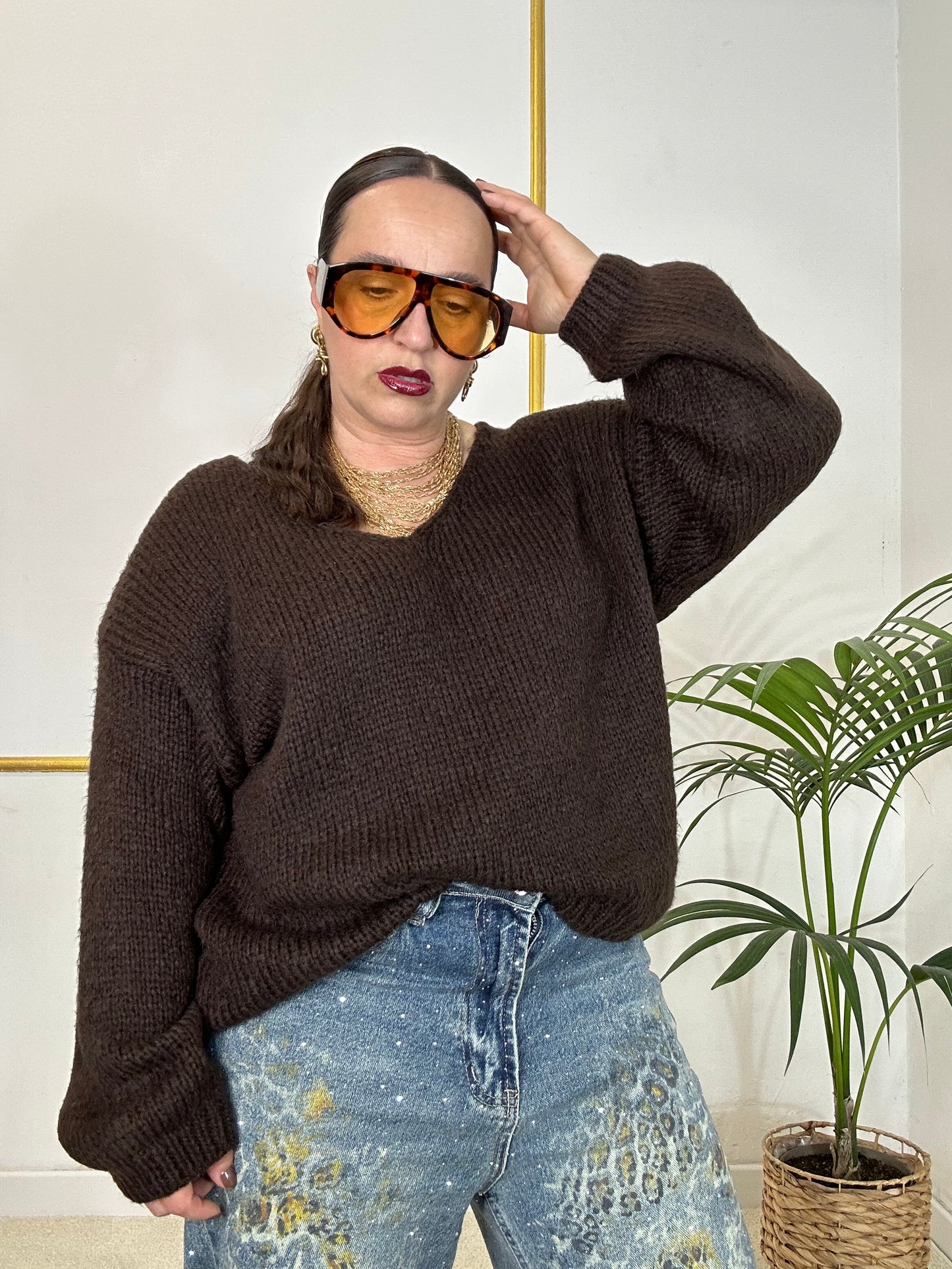 MAGLIA BASICA A V MARRONE