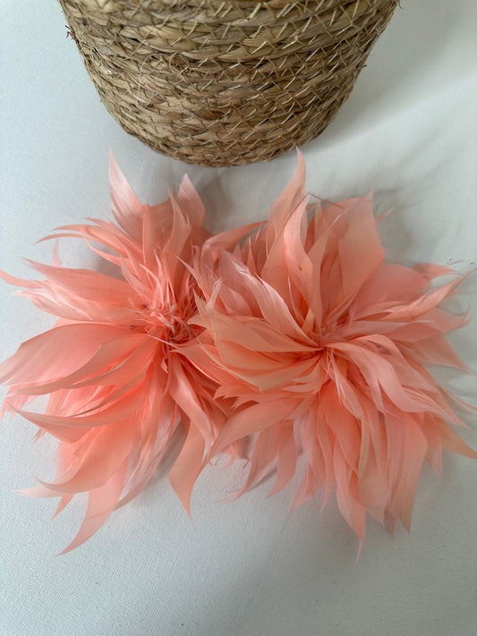 Spilla In Piuma Rosa