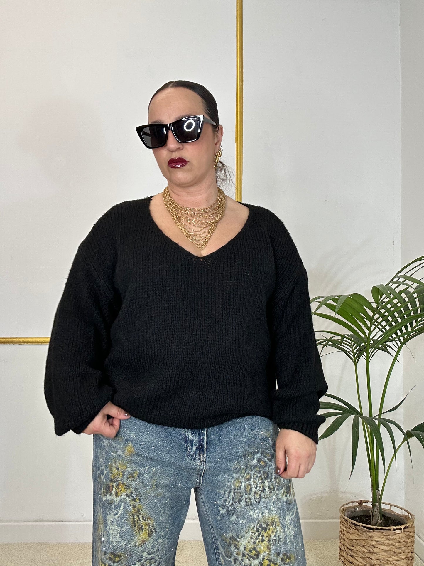 MAGLIA BASICA A V NERA