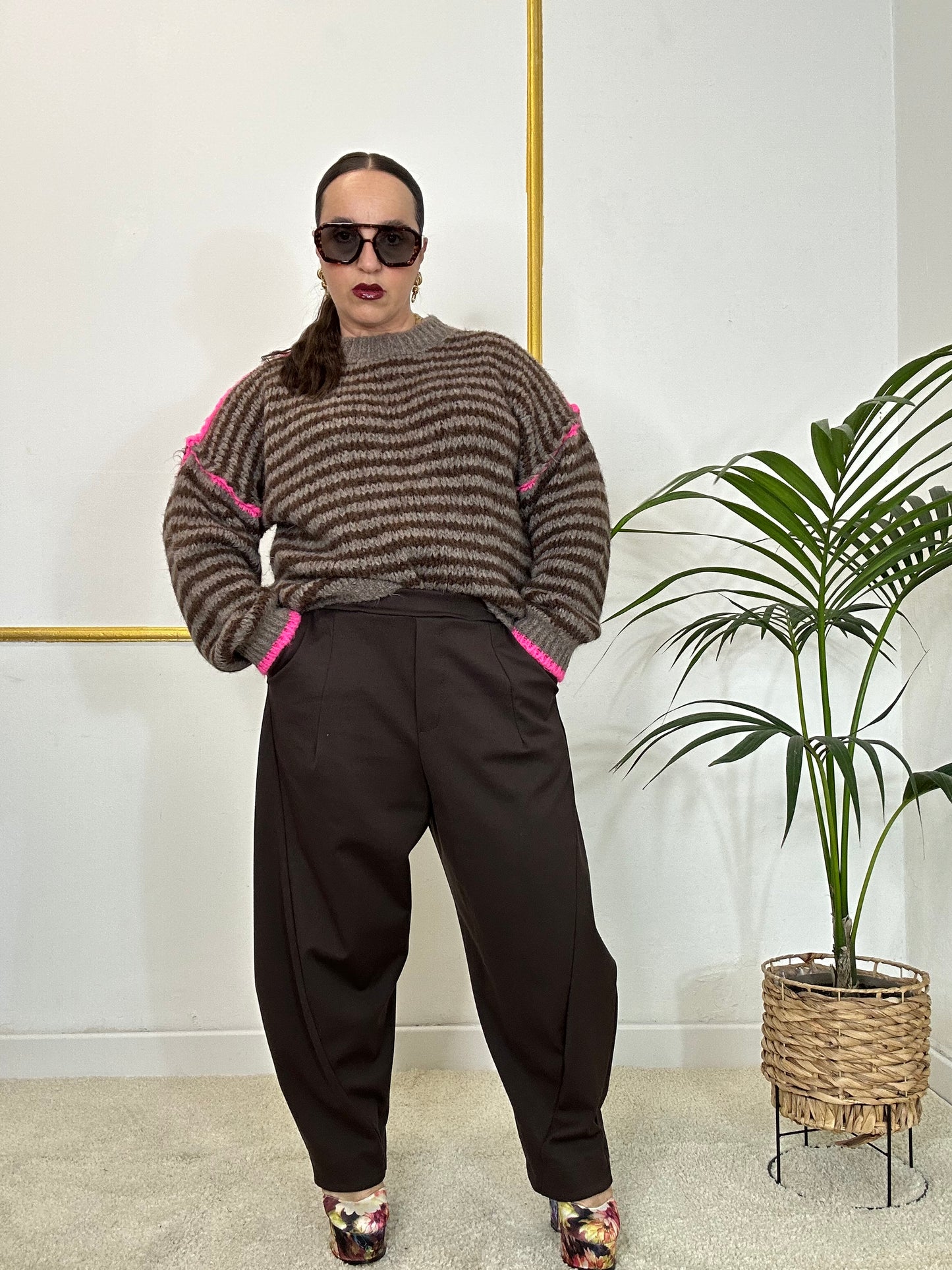 MAGLIA A RIGHE MARRONE