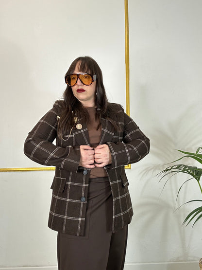 GIACCA MARRONE CON SPILLA