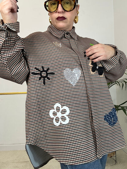 CAMICIA QUADRETTI CON PATCH